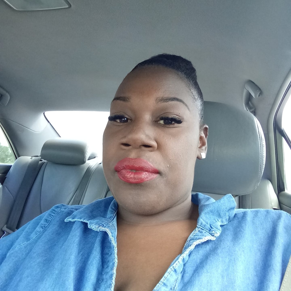 Meet your Posher, Regina